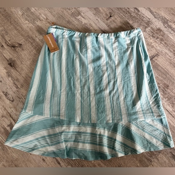 Patagonia Alpine Valley skirt NWT size large striped ruffle bottom elastic waist - Picture 3 of 7